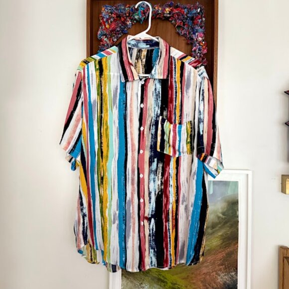 Men's Striped Pattern Button Up Shirt - Picture 3 of 11